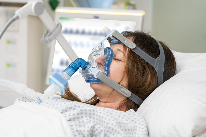 Dräger NovaStar plus NIV Oronasal Mask with AAV, Size XL, Reusable